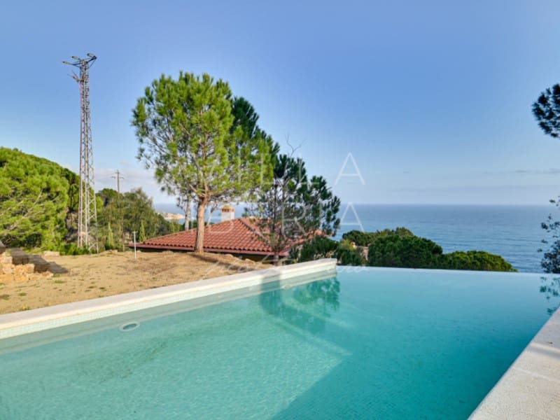 4 soveværelse Villa til salg i Sant Feliu de Guixols med swimmingpool garage - € 2.270.000 (Ref: 8859725)