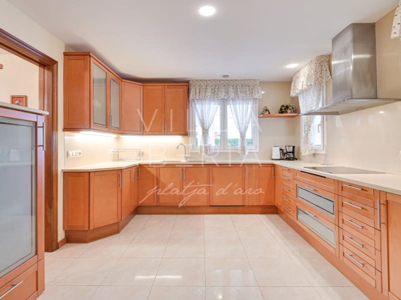 4 soveværelse Villa til salg i Platja d'Aro med swimmingpool garage - € 1.400.000 (Ref: 8889304)