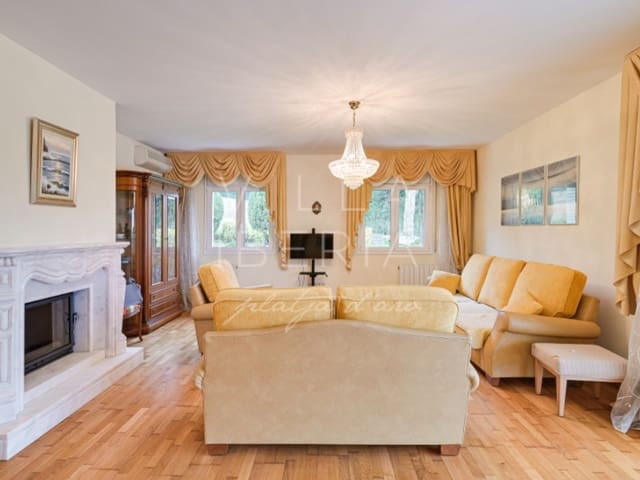 4 chambre Villa/Maison à vendre à Platja d'Aro, Castell-Platja d'Aro avec piscine garage - 1 400 000 € (Ref: 8889304)