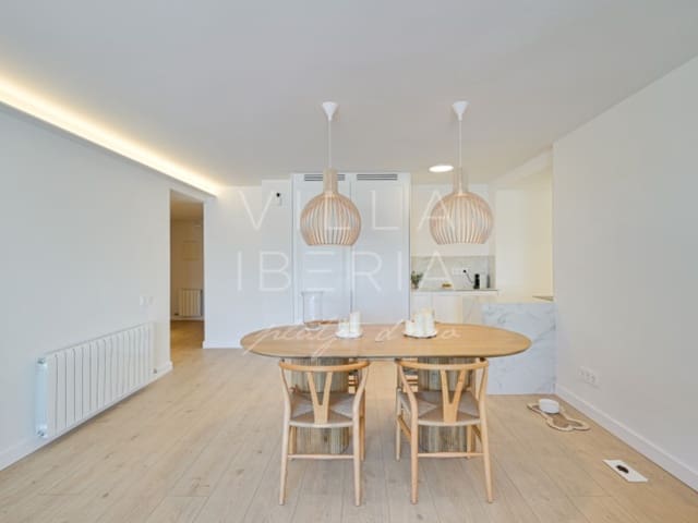 3 bedroom Apartment for sale in Sant Feliu de Guíxols with garage - € 820,000 (Ref: 8913365)