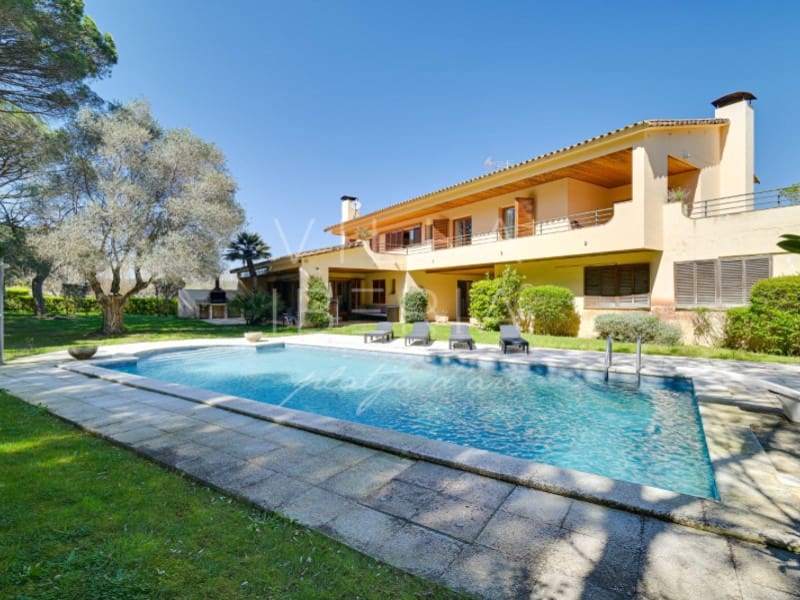 5 soveværelse Villa til salg i Santa Cristina d'Aro - € 1.400.000 (Ref: 8913366)