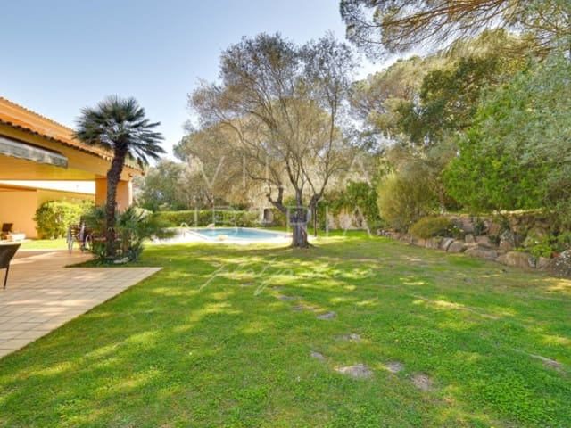 5 bedroom Villa for sale in Santa Cristina d'Aro - € 1,400,000 (Ref: 8913366)