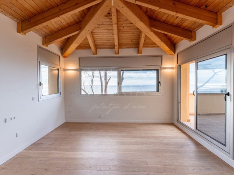 4 slaapkamer Villa te koop in Sant Feliu de Guixols met zwembad garage - € 1.970.000 (Ref: 8939061)