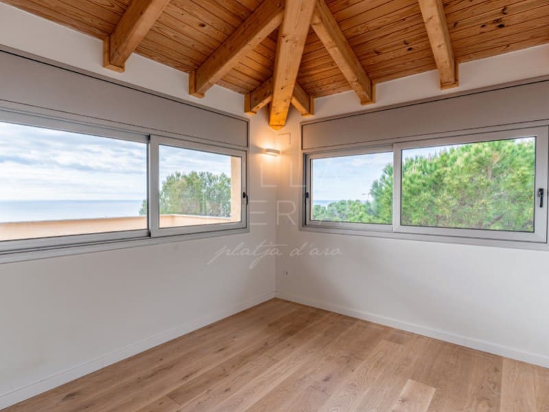 4 slaapkamer Villa te koop in Sant Feliu de Guixols met zwembad garage - € 1.970.000 (Ref: 8939061)