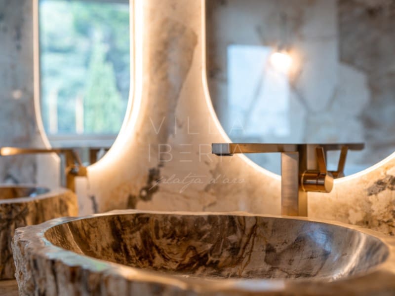 4 slaapkamer Villa te koop in Sant Feliu de Guixols met zwembad garage - € 1.970.000 (Ref: 8939061)