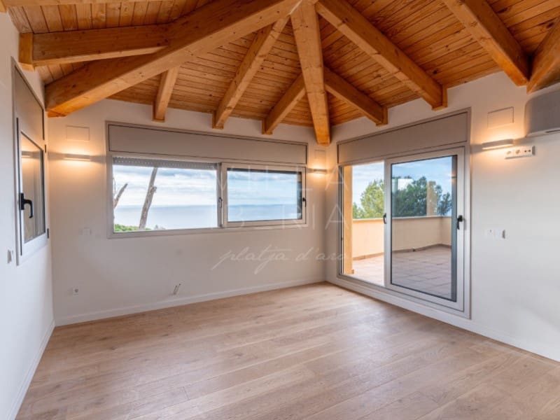 4 slaapkamer Villa te koop in Sant Feliu de Guixols met zwembad garage - € 1.970.000 (Ref: 8939061)