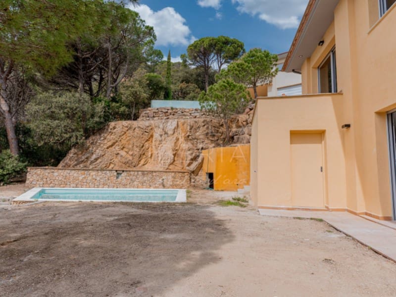 4 slaapkamer Villa te koop in Sant Feliu de Guixols met zwembad garage - € 1.970.000 (Ref: 8939061)