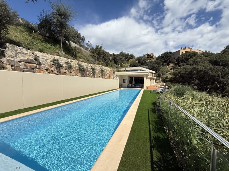 5 bedroom Villa for sale in Platja d'Aro with pool garage - € 1,750,000 (Ref: 8947462)
