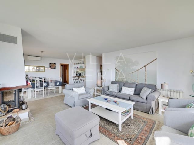 3 bedroom Villa for sale in Platja d'Aro, Castell-Platja d'Aro with pool garage - € 795,000 (Ref: 8986370)