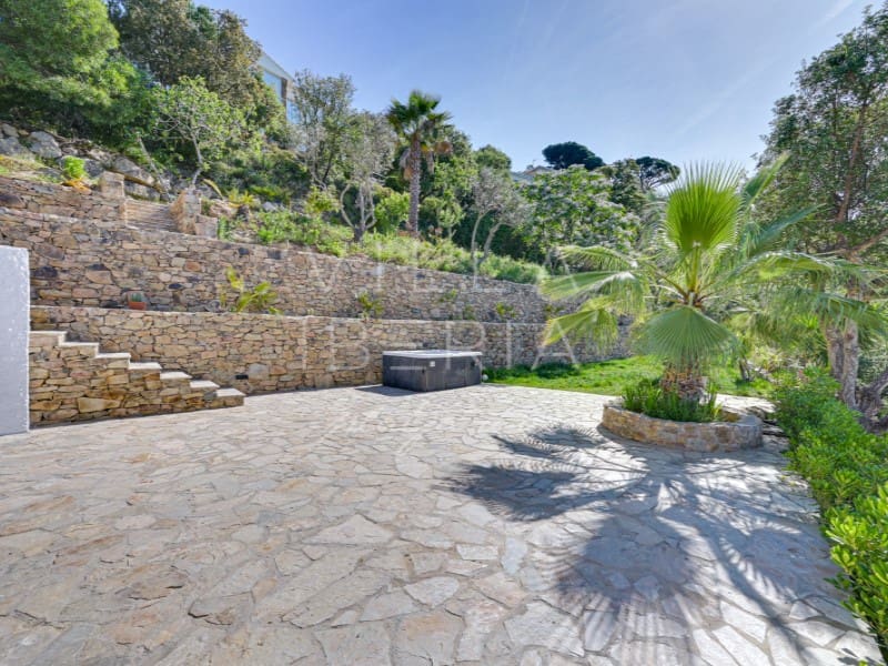 4 soveværelse Villa til salg i Santa Cristina d'Aro med garage - € 695.000 (Ref: 9014550)