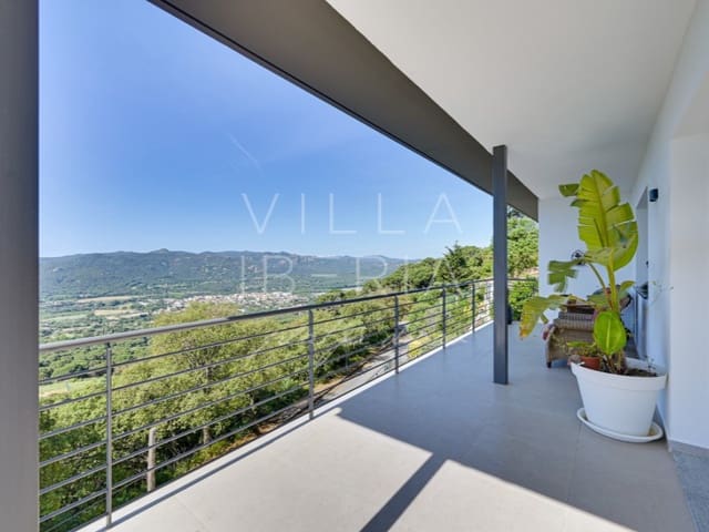 4 soveværelse Villa til salg i Santa Cristina d'Aro med garage - € 695.000 (Ref: 9014550)