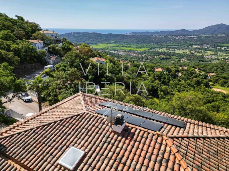 4 soveværelse Villa til salg i Santa Cristina d'Aro med garage - € 695.000 (Ref: 9014550)