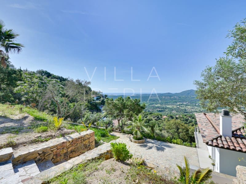 4 soveværelse Villa til salg i Santa Cristina d'Aro med garage - € 695.000 (Ref: 9014550)