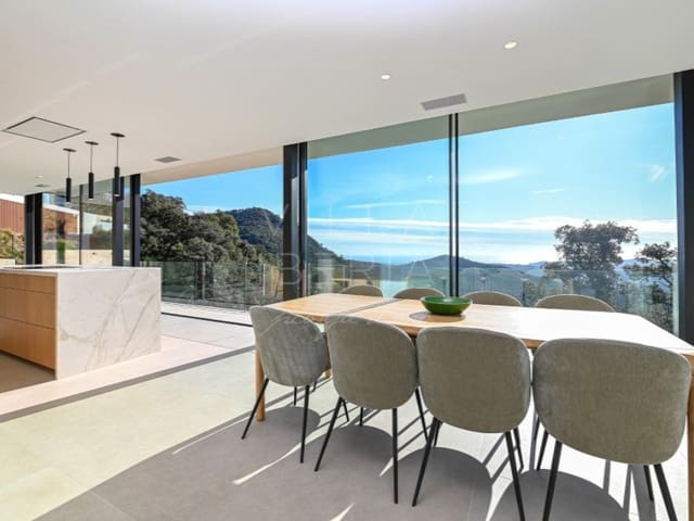 4 chambre Villa/Maison à vendre à Santa Cristina d'Aro - 1 195 000 € (Ref: 9037029)