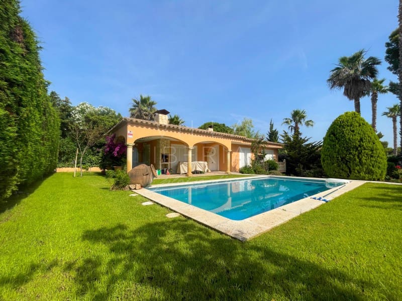 3 soveværelse Villa til salg i Calonge i Sant Antoni med swimmingpool garage - € 1.160.000 (Ref: 9101293)