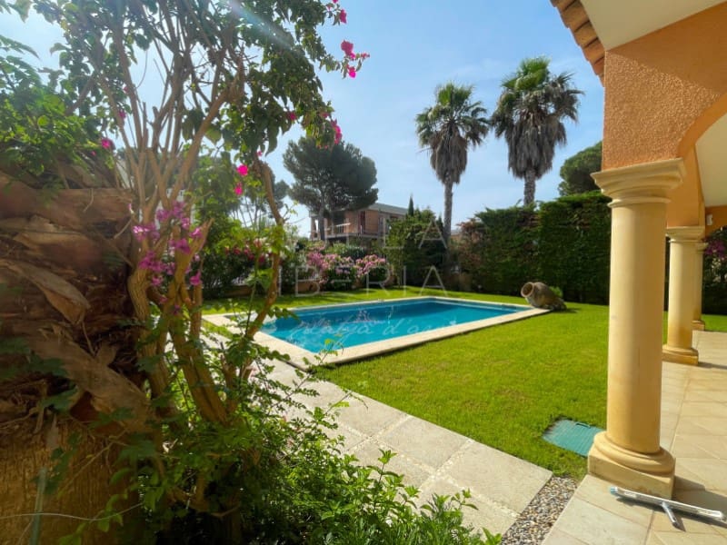 3 soveværelse Villa til salg i Calonge i Sant Antoni med swimmingpool garage - € 1.160.000 (Ref: 9101293)