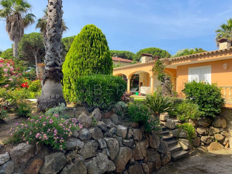 3 soveværelse Villa til salg i Calonge i Sant Antoni med swimmingpool garage - € 1.160.000 (Ref: 9101293)