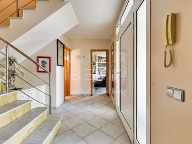 6 soverom Villa til salgs i Santa Cristina d'Aro med garasje - € 1 500 000 (Ref: 9109057)