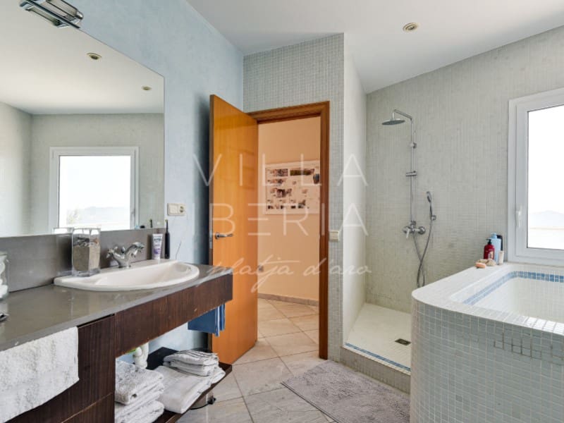 6 soverom Villa til salgs i Santa Cristina d'Aro med garasje - € 1 500 000 (Ref: 9109057)