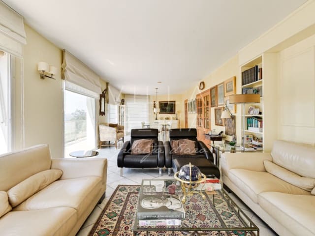 6 soverom Villa til salgs i Santa Cristina d'Aro med garasje - € 1 500 000 (Ref: 9109057)