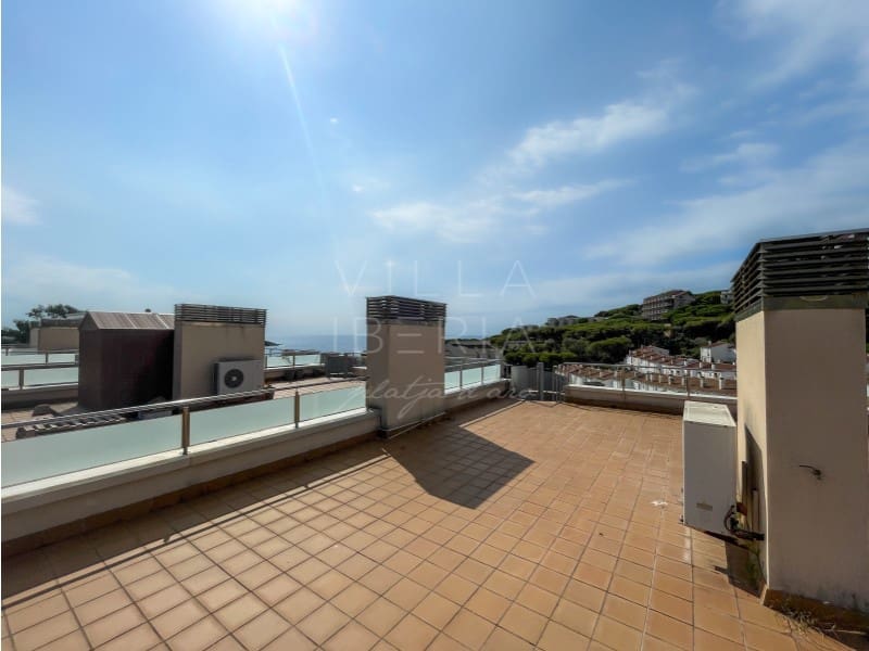 3 soverom Penthouse til salgs i Sant Feliu de Guixols med svømmebasseng garasje - € 585 000 (Ref: 9112673)