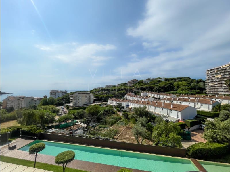 3 soverom Penthouse til salgs i Sant Feliu de Guixols med svømmebasseng garasje - € 585 000 (Ref: 9112673)