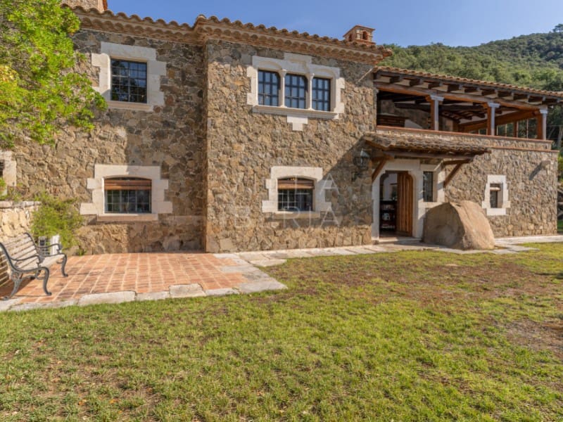 5 chambre Villa/Maison à vendre à Santa Cristina d'Aro avec piscine garage - 1 795 000 € (Ref: 9134642)