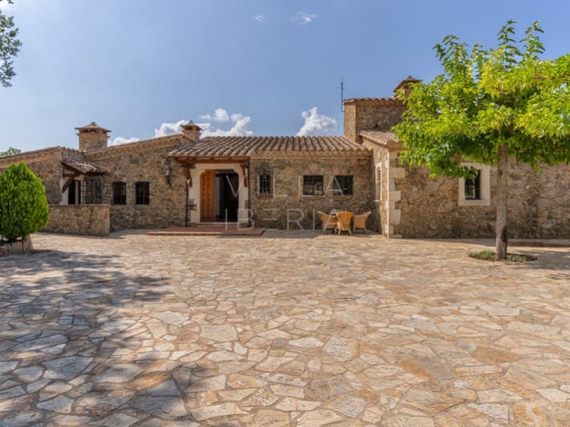 5 chambre Villa/Maison à vendre à Santa Cristina d'Aro avec piscine garage - 1 795 000 € (Ref: 9134642)