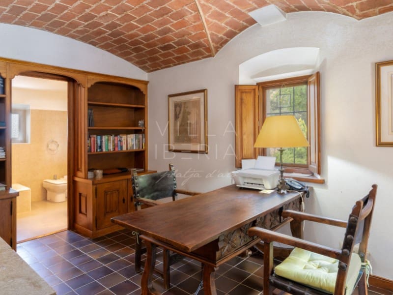 5 chambre Villa/Maison à vendre à Santa Cristina d'Aro avec piscine garage - 1 795 000 € (Ref: 9134642)