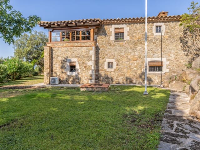 5 chambre Villa/Maison à vendre à Santa Cristina d'Aro avec piscine garage - 1 795 000 € (Ref: 9134642)
