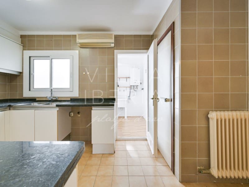 4 soveværelse Lejlighed til salg i Girona by med garage - € 535.000 (Ref: 9147376)