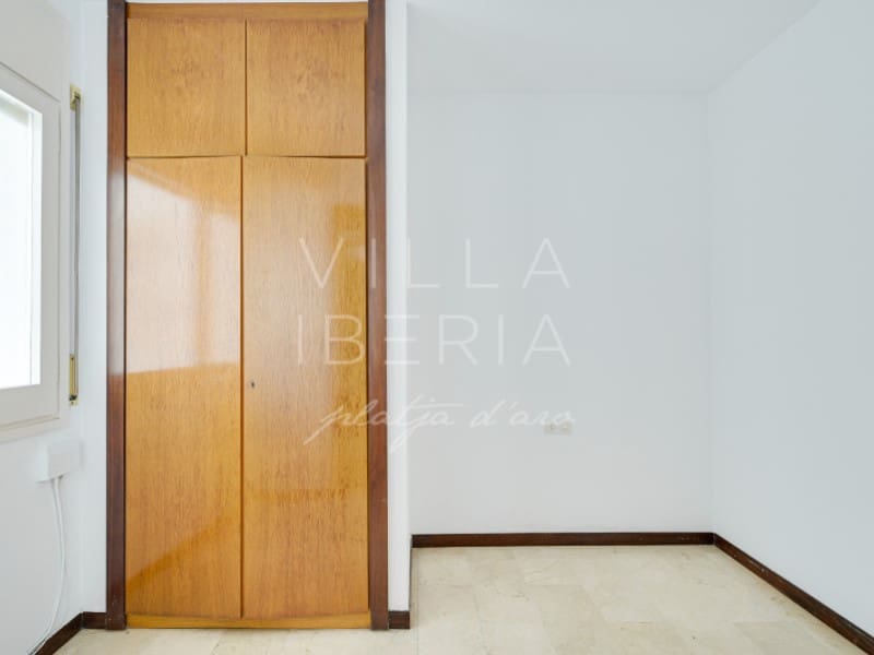 4 soveværelse Lejlighed til salg i Girona by med garage - € 535.000 (Ref: 9147376)