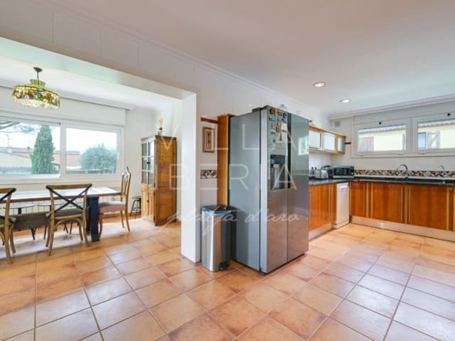 5 soverom Villa til salgs i Calonge i Sant Antoni med svømmebasseng garasje - € 1 250 000 (Ref: 9154378)