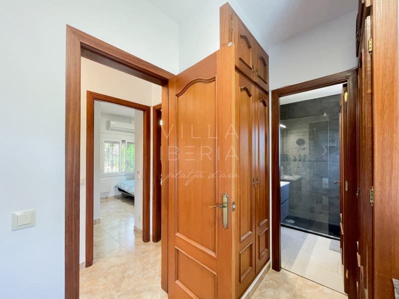 4 slaapkamer Villa te koop in Santa Cristina d'Aro - € 479.000 (Ref: 9171736)