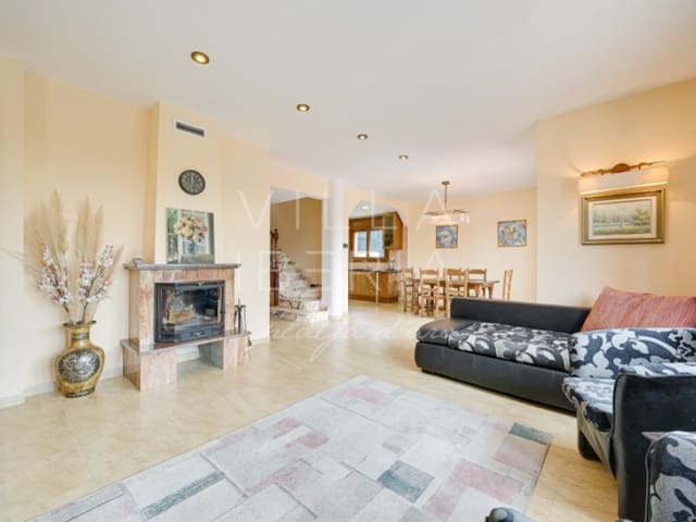 4 soveværelse Villa til salg i Platja d'Aro, Castell-Platja d'Aro med swimmingpool garage - € 1.120.000 (Ref: 9194087)