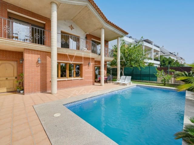 4 soveværelse Villa til salg i Platja d'Aro, Castell-Platja d'Aro med swimmingpool garage - € 1.120.000 (Ref: 9194087)