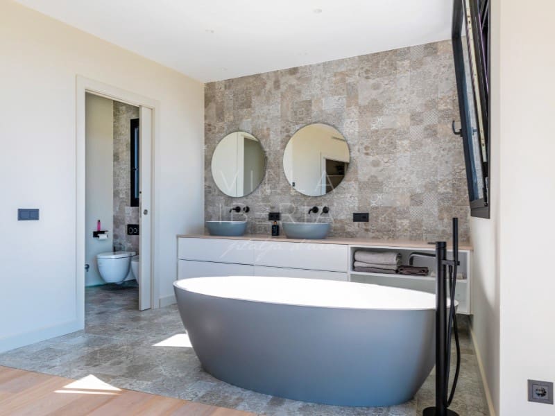 6 soverom Villa til salgs i Platja d'Aro med garasje - € 3 000 000 (Ref: 9198011)