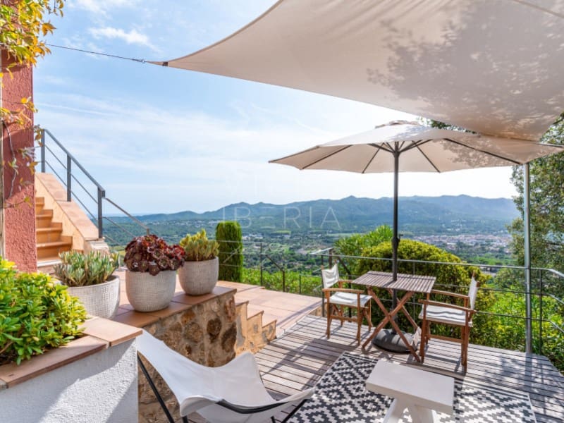 4 soveværelse Villa til salg i Santa Cristina d'Aro med garage - € 760.000 (Ref: 9215452)