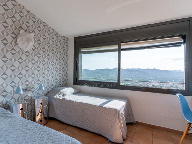 4 soveværelse Villa til salg i Santa Cristina d'Aro med garage - € 760.000 (Ref: 9215452)