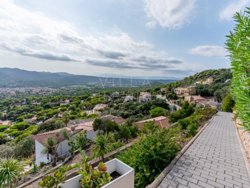 4 soveværelse Villa til salg i Santa Cristina d'Aro med garage - € 760.000 (Ref: 9215452)