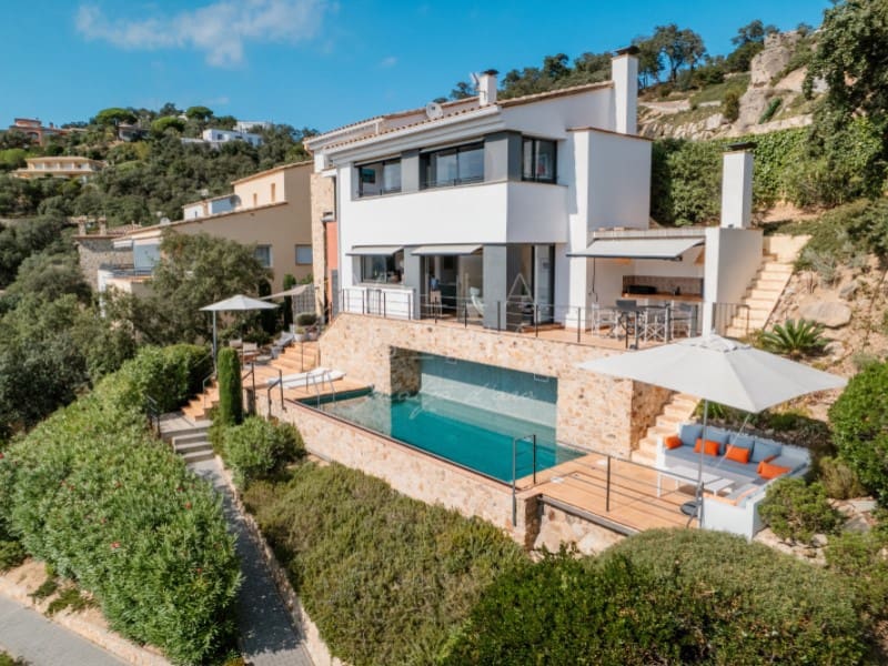 4 soveværelse Villa til salg i Santa Cristina d'Aro med garage - € 760.000 (Ref: 9215452)