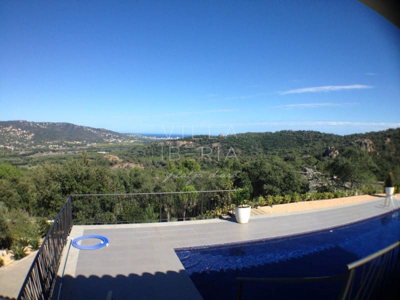 4 camera da letto Villa in vendita in Santa Cristina d'Aro con piscina garage - 2.100.000 € (Rif: 9240275)