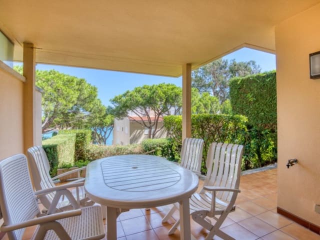 2 slaapkamer Strandappartement te koop in Sant Feliu de Guíxols met zwembad garage - € 440.000 (Ref: 9321798)