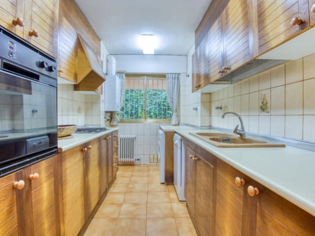 2 slaapkamer Strandappartement te koop in Sant Feliu de Guíxols met zwembad garage - € 440.000 (Ref: 9321798)