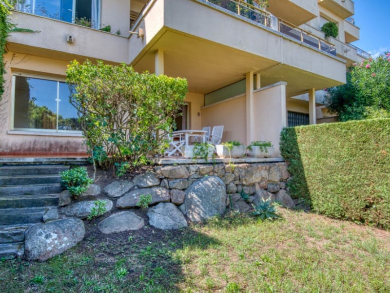 2 slaapkamer Strandappartement te koop in Sant Feliu de Guixols met zwembad garage - € 440.000 (Ref: 9321798)