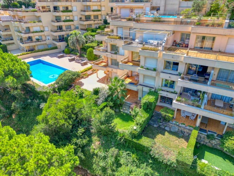 2 slaapkamer Strandappartement te koop in Sant Feliu de Guixols met zwembad garage - € 440.000 (Ref: 9321798)