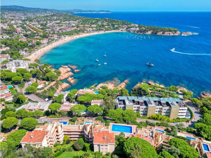 2 slaapkamer Strandappartement te koop in Sant Feliu de Guixols met zwembad garage - € 440.000 (Ref: 9321798)