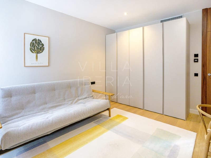 4 makuuhuone Huvila myytävänä paikassa S'Agaro mukana uima-altaan 
autotalli - 2 400 000 € (Ref: 9353513)