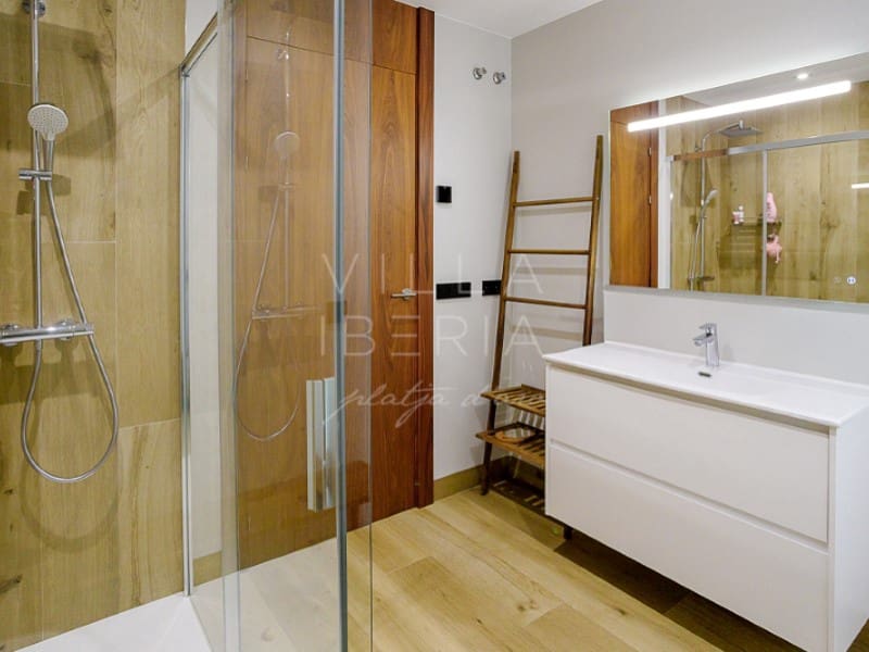 4 makuuhuone Huvila myytävänä paikassa S'Agaro mukana uima-altaan 
autotalli - 2 400 000 € (Ref: 9353513)