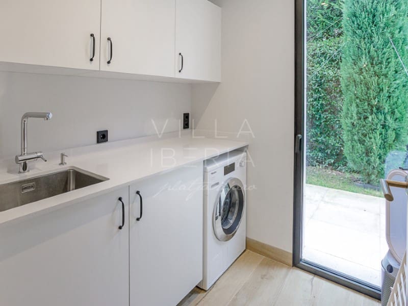 4 makuuhuone Huvila myytävänä paikassa S'Agaro mukana uima-altaan 
autotalli - 2 400 000 € (Ref: 9353513)